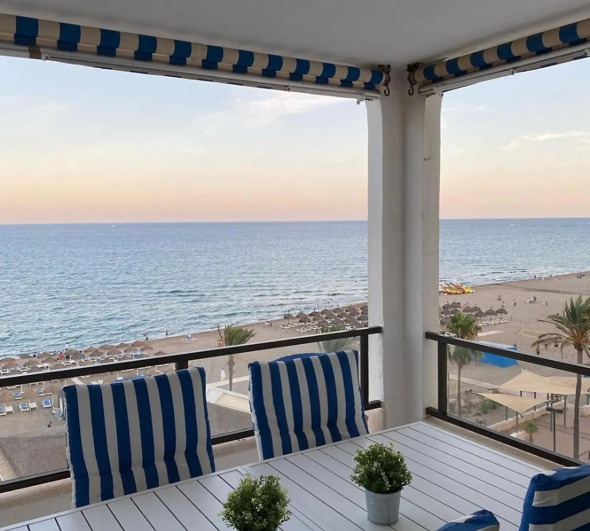 Girolamar. Apartamento 1ª Linea De Playa contacts