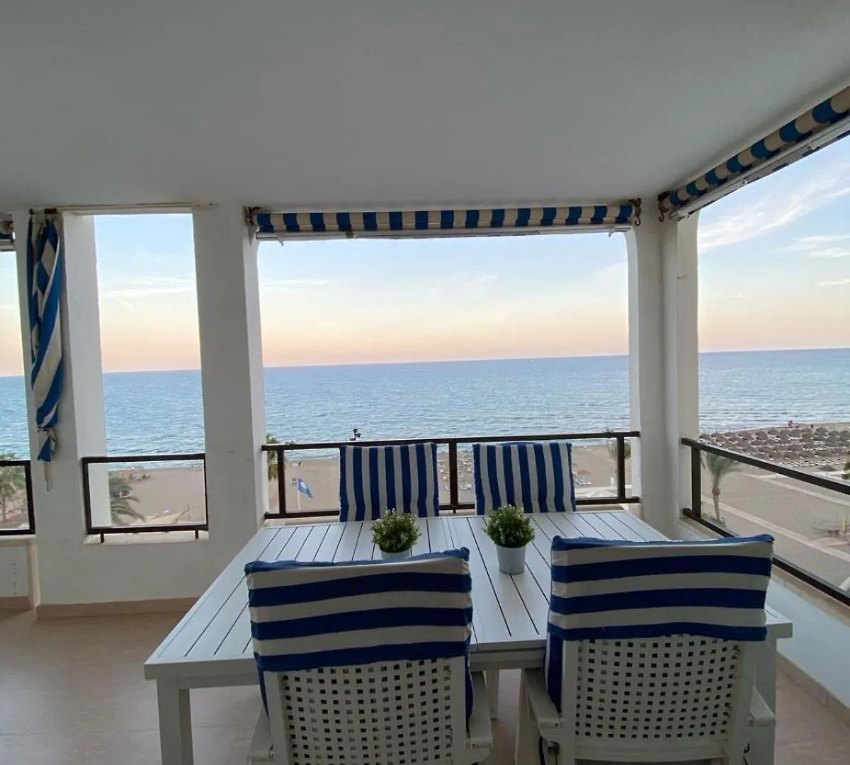 Girolamar. Apartamento 1ª Linea De Playa Fuengirola Apartment